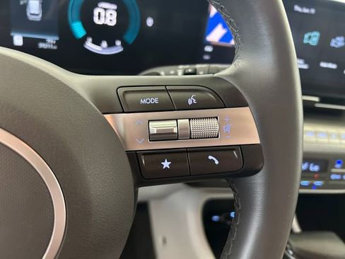 Used 2025 Hyundai Kona SEL AWD/4WD image 14