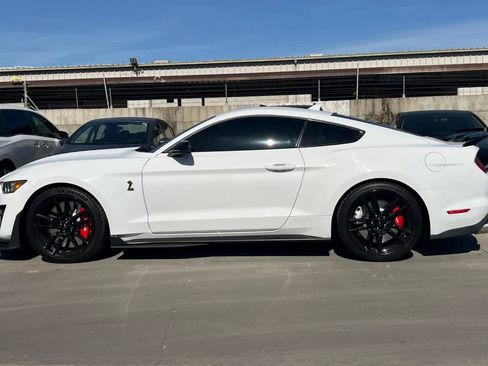 Used 2021 Ford Mustang Shelby GT500 w/ Technology Package RWD image 6
