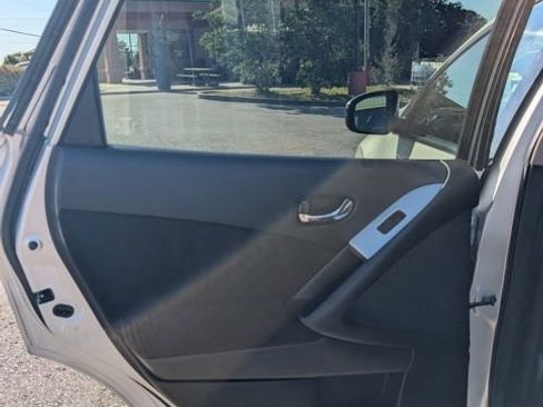 Used 2012 Nissan Murano SV image 16