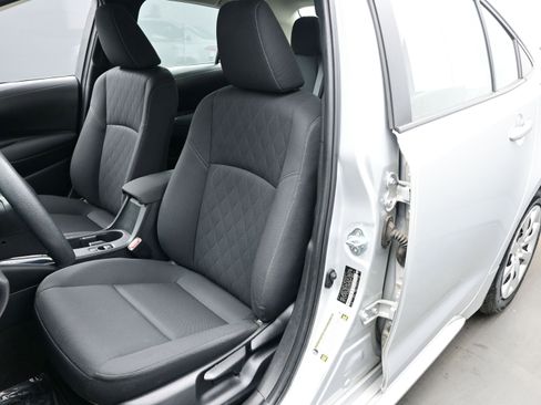 Used 2024 Toyota Corolla LE image 11