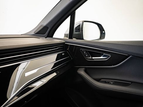 Certified 2025 Audi Q7 2.0T Premium Plus w/ Premium Plus Package image 30