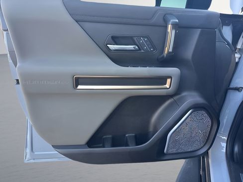 Used 2025 GMC Hummer EV 2X AWD/4WD image 34
