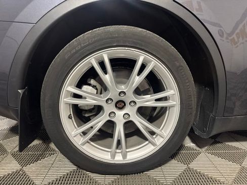 Used 2023 Tesla Model Y Long Range AWD/4WD image 47