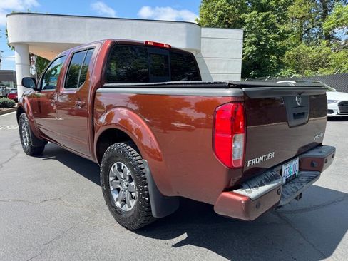 Used 2016 Nissan Frontier PRO-4X AWD/4WD image 3