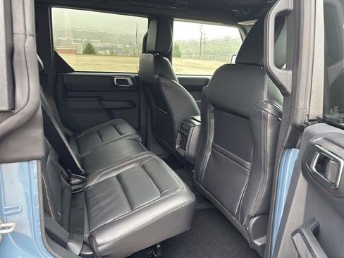 New 2025 Ford Bronco Outer Banks w/ Black Appearance Package image 18