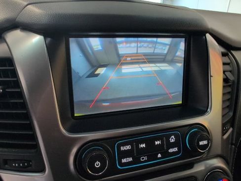 Used 2015 Chevrolet Suburban LT w/ Luxury Package AWD/4WD image 22