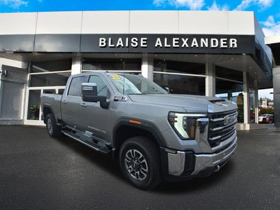 New 2025 GMC Sierra 2500 SLT w/ SLT Convenience Package