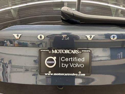 Certified 2025 Volvo XC90 B6 Ultra w/ Protection Package Premier AWD/4WD image 32