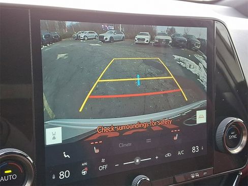 Used 2024 Lexus NX 250 FWD image 6