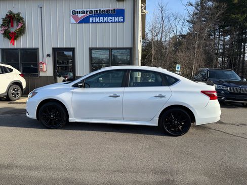 Used 2017 Nissan Sentra SR w/ SR Midnight Edition image 6
