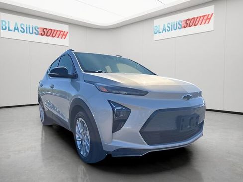 Used 2023 Chevrolet Bolt EUV LT w/ Driver Confidence Package FWD image 1