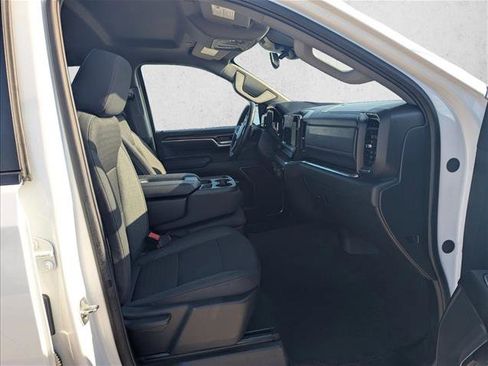 Used 2025 Chevrolet Silverado 1500 LT AWD/4WD image 19