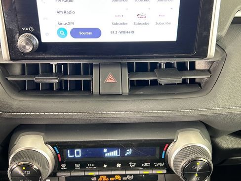 Used 2025 Toyota RAV4 XLE AWD/4WD image 14