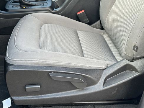 Certified 2020 Chevrolet Colorado W/T w/ Custom Special Edition image 15