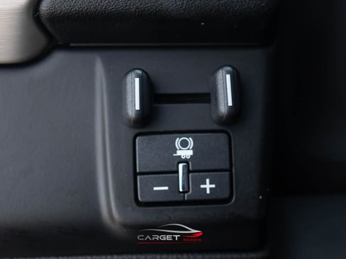 Used 2020 GMC Yukon XL Denali w/ Denali Premium Package image 36