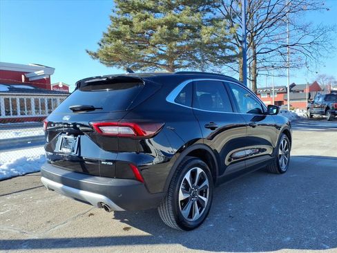 Certified 2024 Ford Escape Platinum image 6