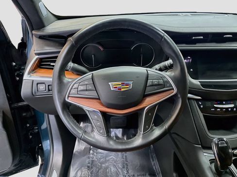 Used 2024 Cadillac XT5 Premium Luxury AWD/4WD image 11
