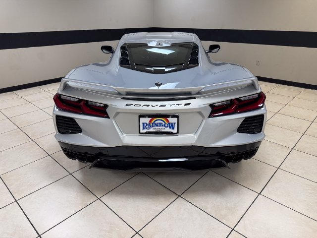 Used 2024 Chevrolet Corvette Stingray Preferred Cpe w/ Z51 Performance Package RWD image 5