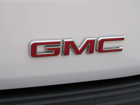 Used 2025 GMC Yukon Denali AWD/4WD image 10