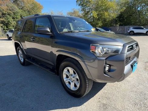 Used 2022 Toyota 4Runner SR5 image 2