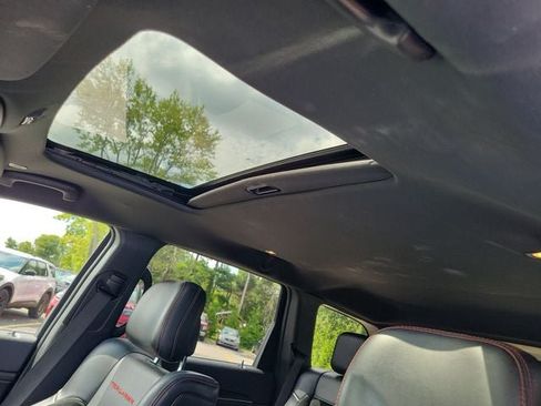 Used 2017 Jeep Grand Cherokee Trailhawk AWD/4WD image 6