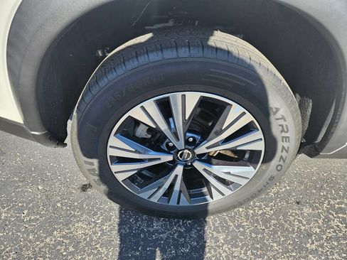 Used 2021 Nissan Rogue SV AWD/4WD image 12