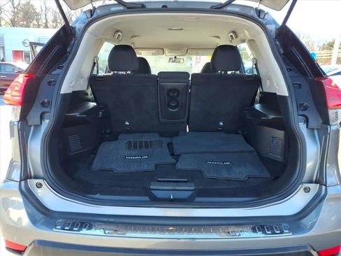 Certified 2017 Nissan Rogue S image 16