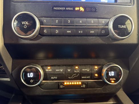 Used 2021 Ford Expedition XLT RWD image 14