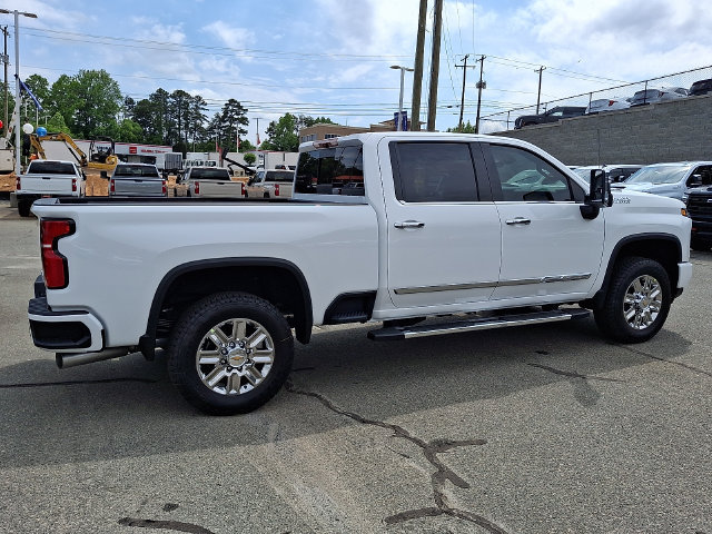 New 2026 Chevrolet Silverado 2500 High Country w/ Technology Package AWD/4WD image 3