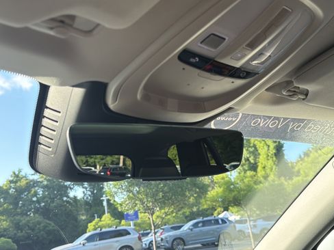 Certified 2025 Volvo XC90 B5 Core AWD/4WD image 27