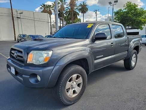 Used 2009 Toyota Tacoma PreRunner image 3