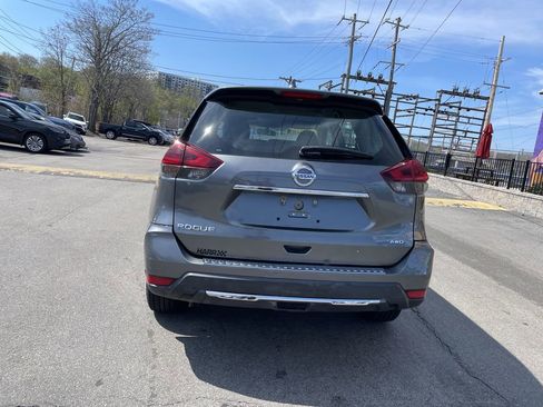 Used 2018 Nissan Rogue S AWD/4WD image 4