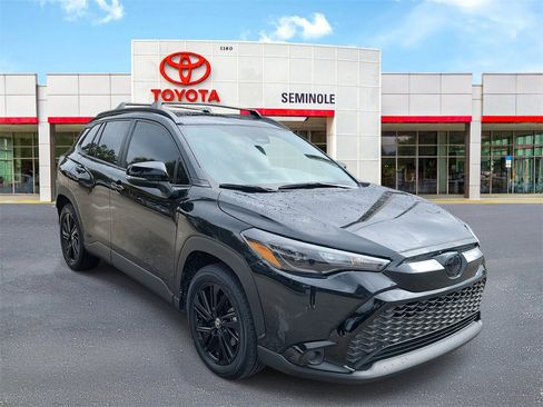 Used 2024 Toyota Corolla Cross AWD Hybrid image 2