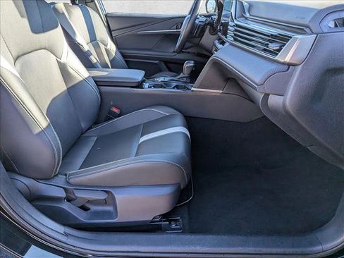 Used 2025 Toyota Camry SE image 22