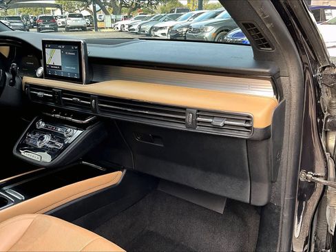 Used 2022 Lincoln Corsair Reserve image 18