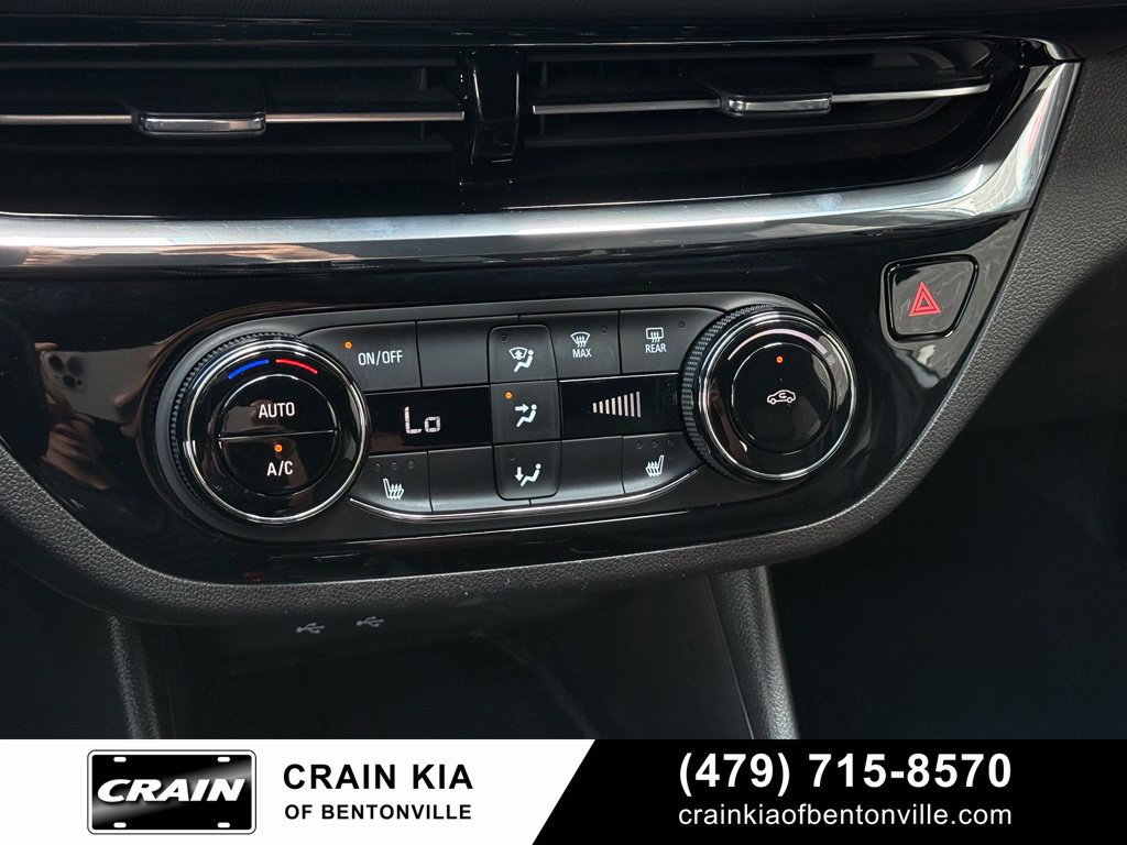 Used 2025 Buick Envista Sport Touring w/ Convenience I Package FWD image 17