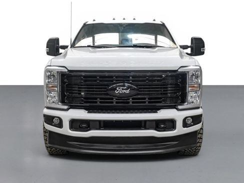 Used 2025 Ford F350 XLT w/ FX4 Off-Road Package AWD/4WD image 3