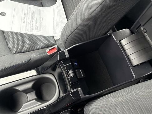 Used 2022 Toyota Corolla SE image 34