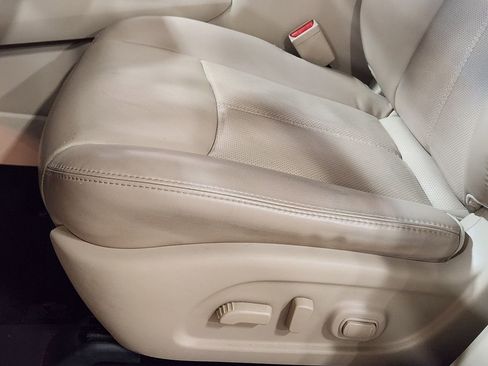 Used 2016 Nissan Pathfinder Platinum image 47