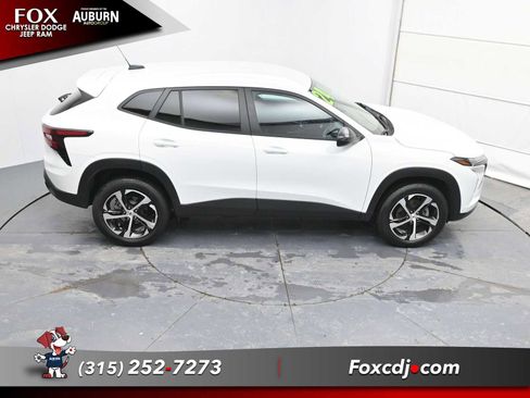 Used 2024 Chevrolet Trax RS image 31