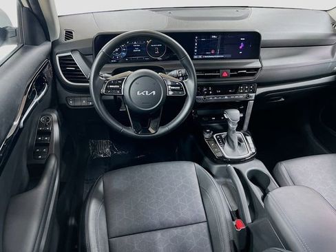 Certified 2025 Kia Seltos EX w/ EX Sunroof Package image 23