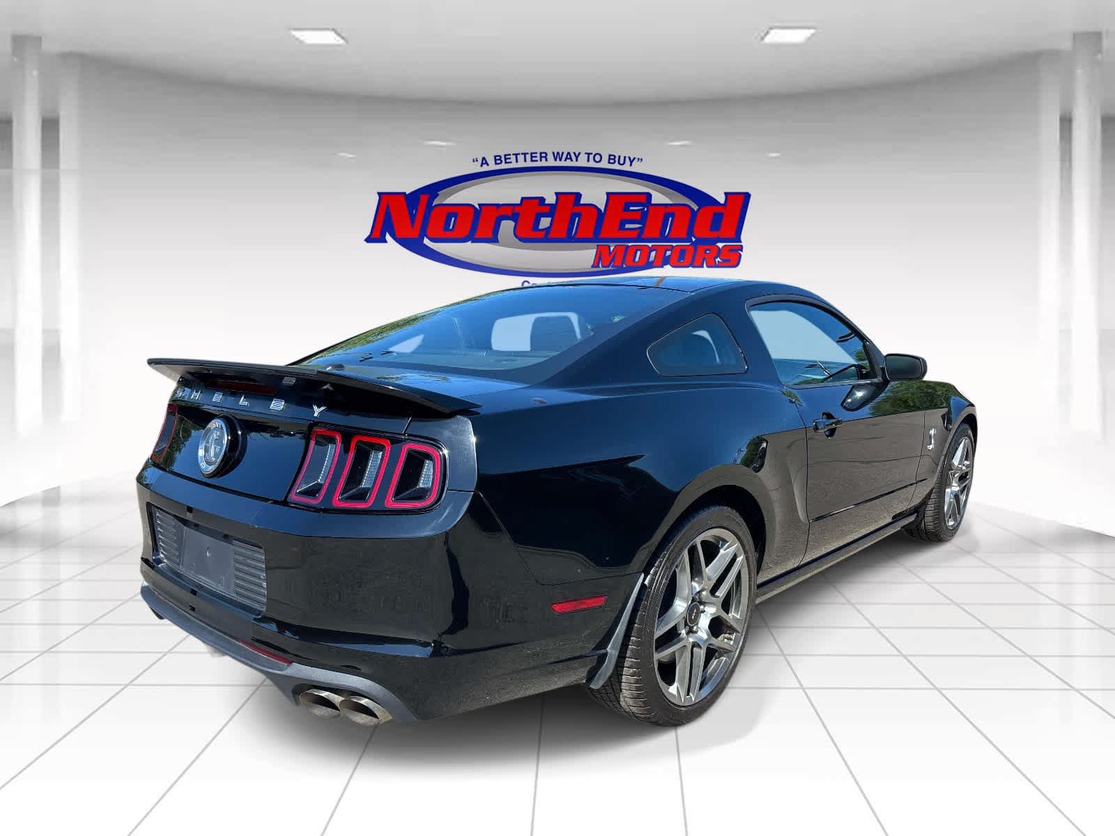 Used 2013 Ford Mustang Shelby GT500 RWD image 3