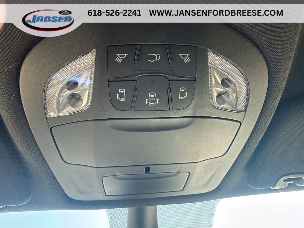 Used 2025 Chrysler Pacifica Select FWD image 27