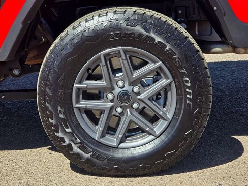 Used 2024 Jeep Gladiator Sport AWD/4WD image 27