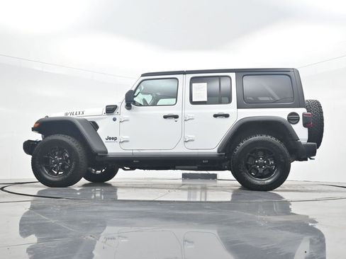 Used 2024 Jeep Wrangler Unlimited AWD/4WD image 33