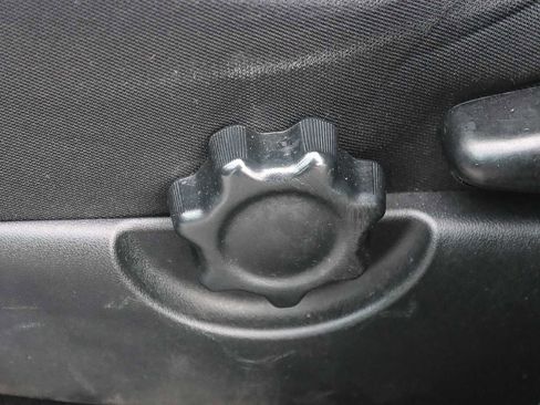 Used 2017 Toyota Tacoma TRD Sport image 20