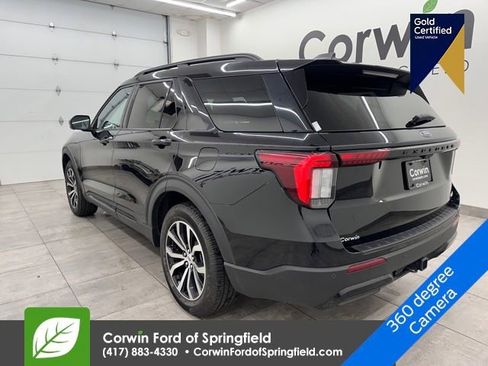 Used 2025 Ford Explorer ST-Line image 4