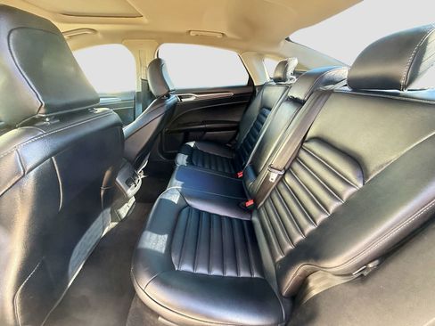 Used 2020 Ford Fusion SEL image 27