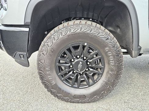 Certified 2026 Chevrolet Silverado 2500 ZR2 AWD/4WD image 10