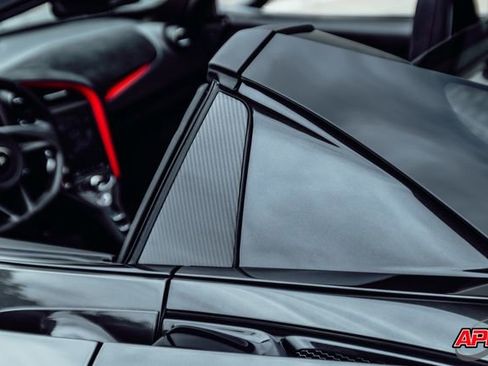 Used 2020 McLaren 720S Performance RWD image 37